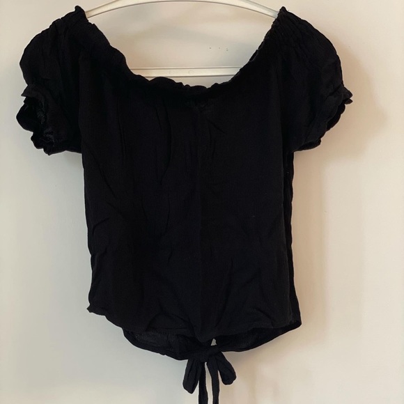 Black tie knot Off shoulder top - Picture 3 of 3